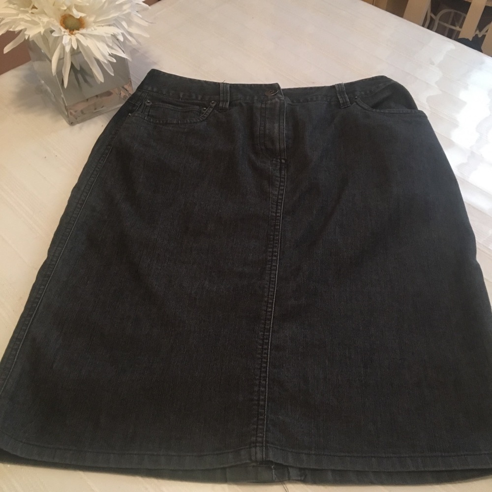 Larry Levine denim pencil skirt